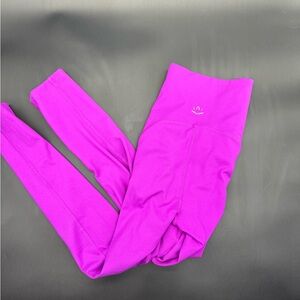 Beyond Yoga Vibrant Pink Leggings, Size Medium